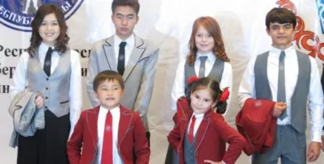 Минпросвещения прокомментировало предложение Дастана Бекешева о смягчении требований к школьной форме Главная