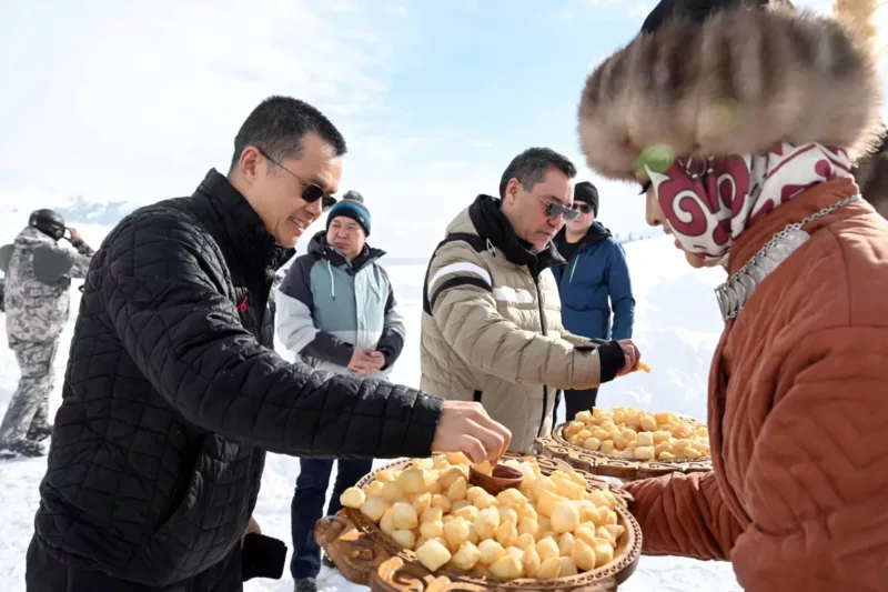 52065342778042 bcdud2m. Max 2560x1440. Format webp. Jpegquality 90 садыр жапаров и основатель binance чанпэн чжао посетили жыргалан