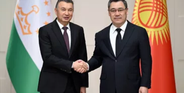 Садыр Жапаров принял премьер-министра Таджикистана Главная