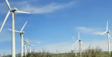 В Кыргызстане развивается ВИЭ: 650 МВт солнечных и ветровых проектов в работе Главная