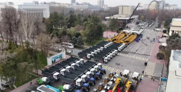 Глава кабмина передал МЧС 116 единиц техники Главная