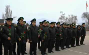 В «Ата-Бейите» почтили память павших военнослужащих-пограничников