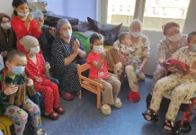 Детям детской онкологии устроили праздник в честь Масленицы