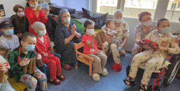 Детям детской онкологии устроили праздник в честь Масленицы Главная