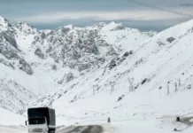 Ограничение для большегрузного транспорта на перевале Отмок сняли