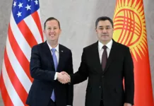 Садыр Жапаров принял спецпосланника США по делам Южной и Центральной Азии Серджио Гора