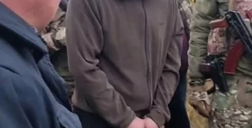 Подозреваемый в убийстве 17-летней Айсулуу М. и в серии других убийств — Кумарбек Абдыров — был найден повешенным в следственном изоляторе Главная