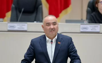 Экс-спикер Нурланбек Тургунбек уулу объявил о сложении мандата