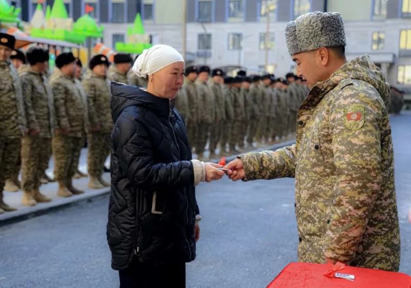 Photo 2026 02 24 09 52 35 более 160 военнослужащих минобороны получили в манасе квартиры от гик