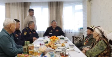 Внутренние войска МВД поздравили ветерана Великой Отечественной войны Аспека Жумашева. Главная