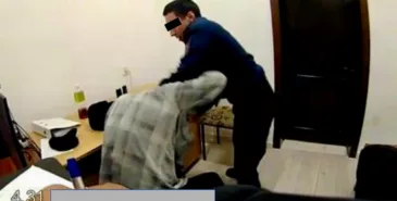 В Бишкеке милиционер жестоко избил обвиняемого в мелком хулиганстве Главная