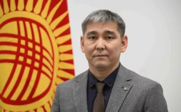 Дамирбек Осмонов саламаттык сактоо министринин милдетин аткаруучу болуп дайындалды