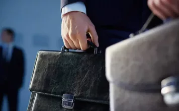 Три заместителя мэра Оша подали в отставку