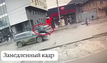 В Бишкеке водитель сбил милиционера и провез его на капоте несколько км