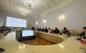 Минздрав предлагает повысить налоги на вредную еду и напитки