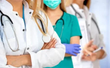 С 1 апреля зарплата врачей увеличится на 100 процентов