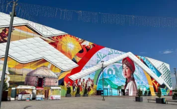 В Бишкеке оцепили торгово-развлекательный центр Asia Mall, посетителей эвакуируют