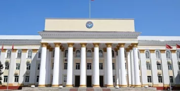 МИД обратился к кыргызстанцам, находящимся в ОАЭ Главная