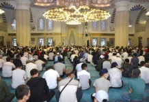 Муфтият сообщил программу праздничного намаза на Орозо айт