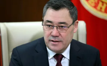 Мекендештерди кайтаруу: Оман аркылуу 300 жаранды алып келүү макулдашылды – президент