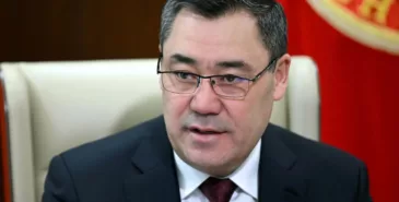 Cадыр Жапаров заявил, что мать организатора вебкам-студий Даниэля Ажиева воспользовалась добродушием президента и обманула его Главная