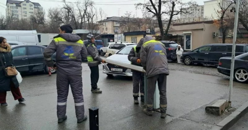 428552 w h500 1772672768 r в бишкеке демонтируют незаконно установленные шлагбаумы