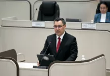 Жапаров призвал депутатов Жогорку Кенеша не допускать разделения в парламенте