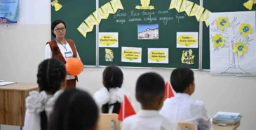 С 1 апреля зарплату повысят всем учителям, а не выборочно — Минпросвещения Главная