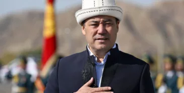 Садыр Жапаров поздравил кыргызстанцев с Ноорузом Главная