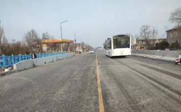 Бишкекте Жибек Жолу проспектисиндеги көпүрө унаа кыймылы үчүн ачылды