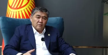 Камчыбек Ташиев вышел с допроса в МВД Главная