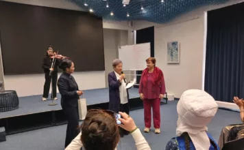 В Бишкеке участницы программы «Активное долголетие» отметили 8 Марта праздничным концертом