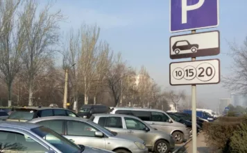 Бишкек поделят по зонам для парковок. Мэрия представила проект постановления в кенеш