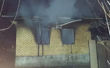 Бабушка не смогла спасти внуков при пожаре — они были в другой комнате. МЧС рассказало нам подробности страшной трагедии в Узгене