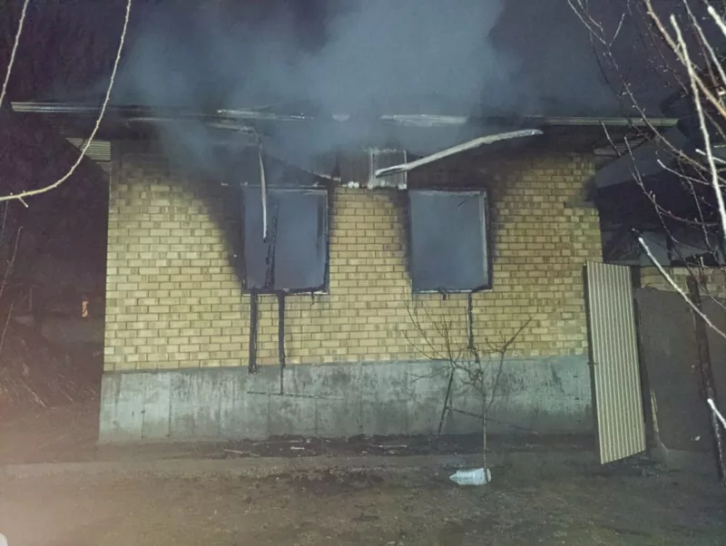 Photo 2026 03 05 07 35 28 в страшном пожаре в узгенском районе погибли четверо детей