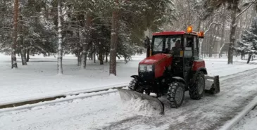 Более 1 тысячи сотрудников задействованы в уборке снега в Бишкеке Главная