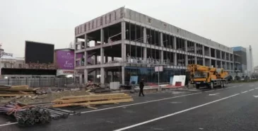 В центре Бишкека полностью уберут конструкцию на Чуй — Абдрахманова, которую прозвали «Коробка» Главная