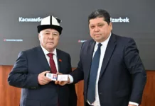 ЦИК зарегистрировала четырех новых депутатов Жогорку Кенеша