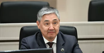 Жогорку Кенеш одобрил назначение Алмаза Бакетаева на должность председателя Нацбанка Главная