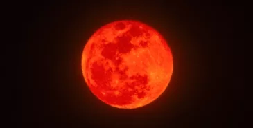 «Кровавая луна». Сегодня произойдет редкое лунное затмение Главная