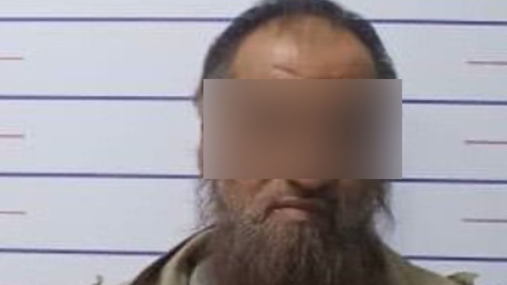 Мужчина раздавал детям конфеты с иглами. Милиция задержала его