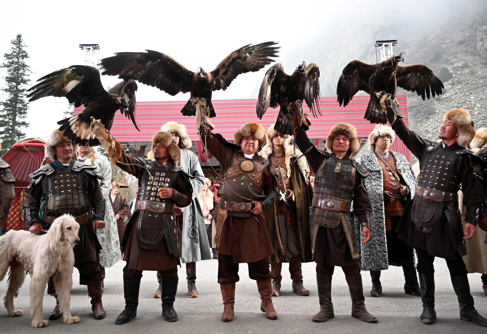 A8113c31 1e41 475d 9159 b4b48097ef7a садыр жапаров и фор эссозимна гнассингбе посетили этнопрограмму в "ала-арче"