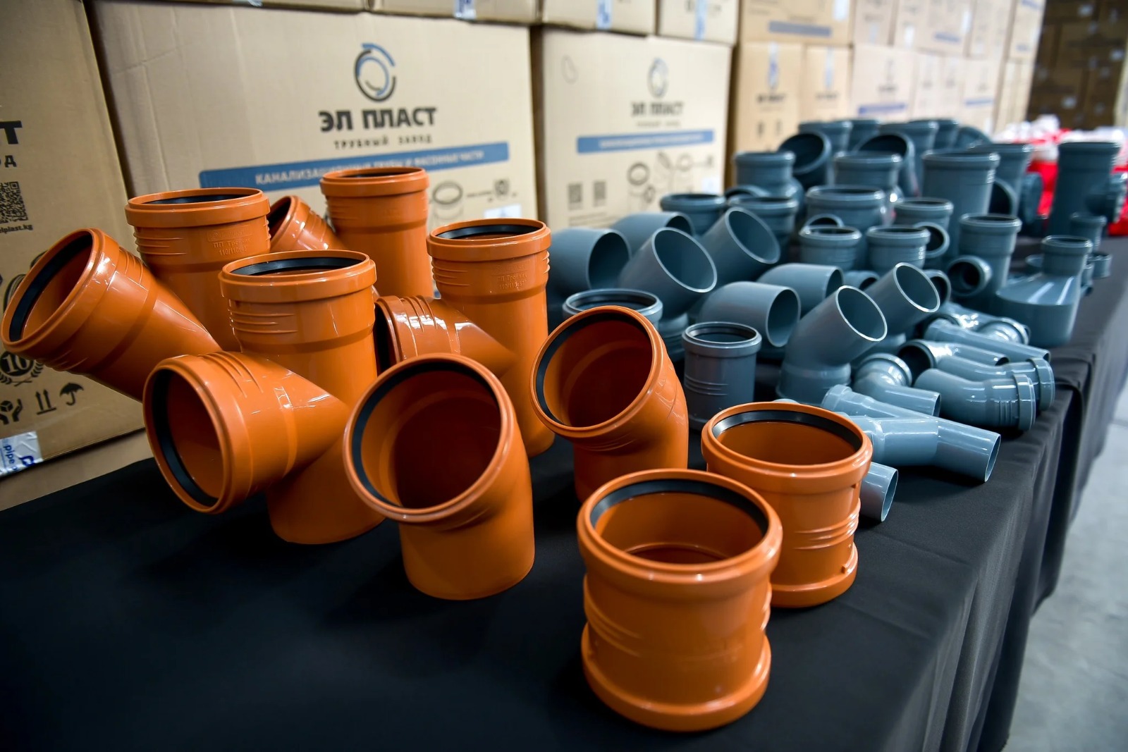 B12e288a f94a 4105 a7e3 a7e772e142a8 президент ознакомился с технологическим процессом на заводе «эл пласт» в оше