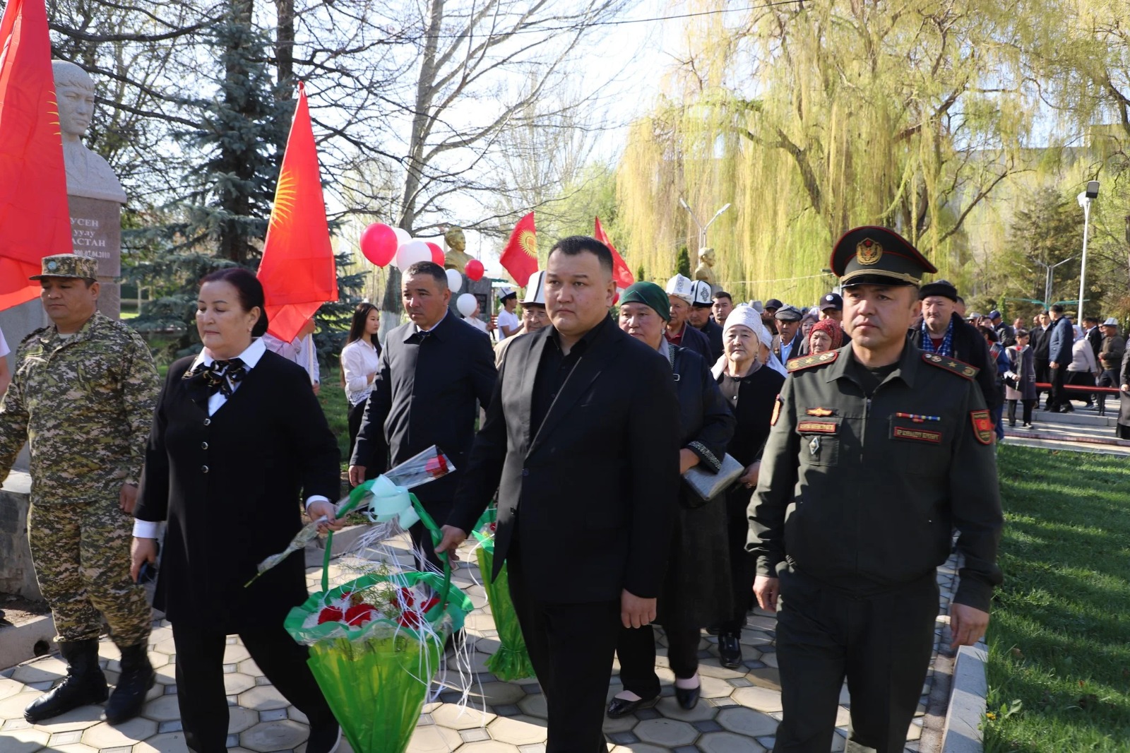 В Таласе почтили память жертв Апрельской революции Главная