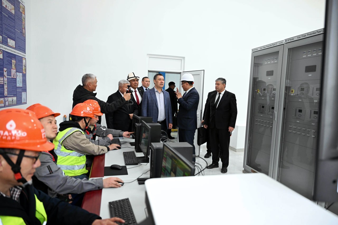 Photo 2026 04 20 15 40 14 садыр жапаров запустил малые гэс "сокулук" и "туюк"