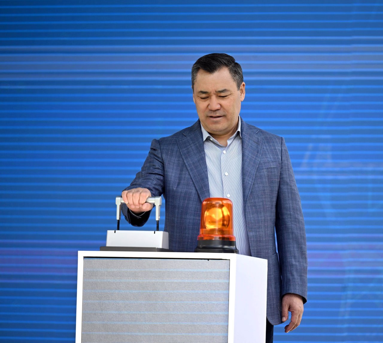 Photo 2026 04 20 15 40 15 садыр жапаров запустил малые гэс "сокулук" и "туюк"