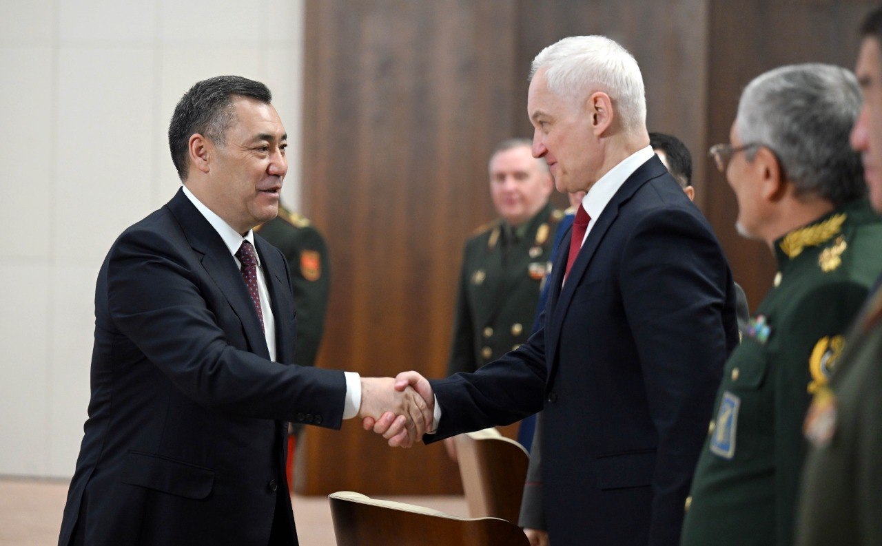 Photo 2026 04 28 12 16 43 садыр жапаров принял министров обороны стран шос