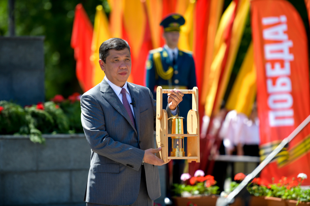 2026 05 06 15 15 14 926119 в бишкеке прошла международная акция "огонь памяти"