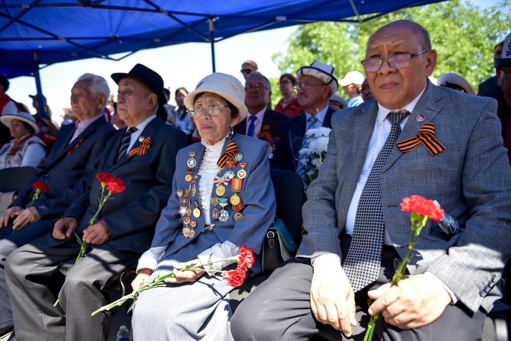 2026 05 06 15 15 19 648586 в бишкеке прошла международная акция "огонь памяти"