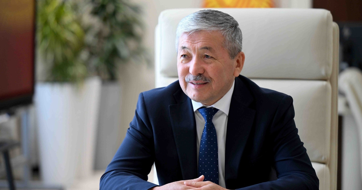 Адылбек Касымалиев иш сапары менен Түркмөнстанга барат